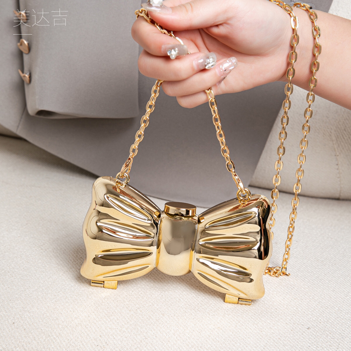 Mini Clutch a Forma di Fiocco  - Party Favor Bag recensione e prezzo
